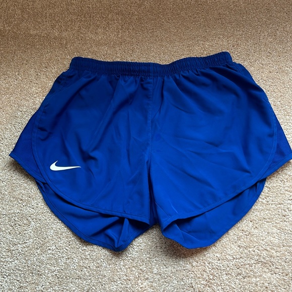 Nike Shorts - Picture 1 of 5